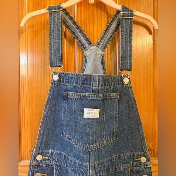 Levi’s Vintage Women’s Denim Overalls - Picture 5 of 10
